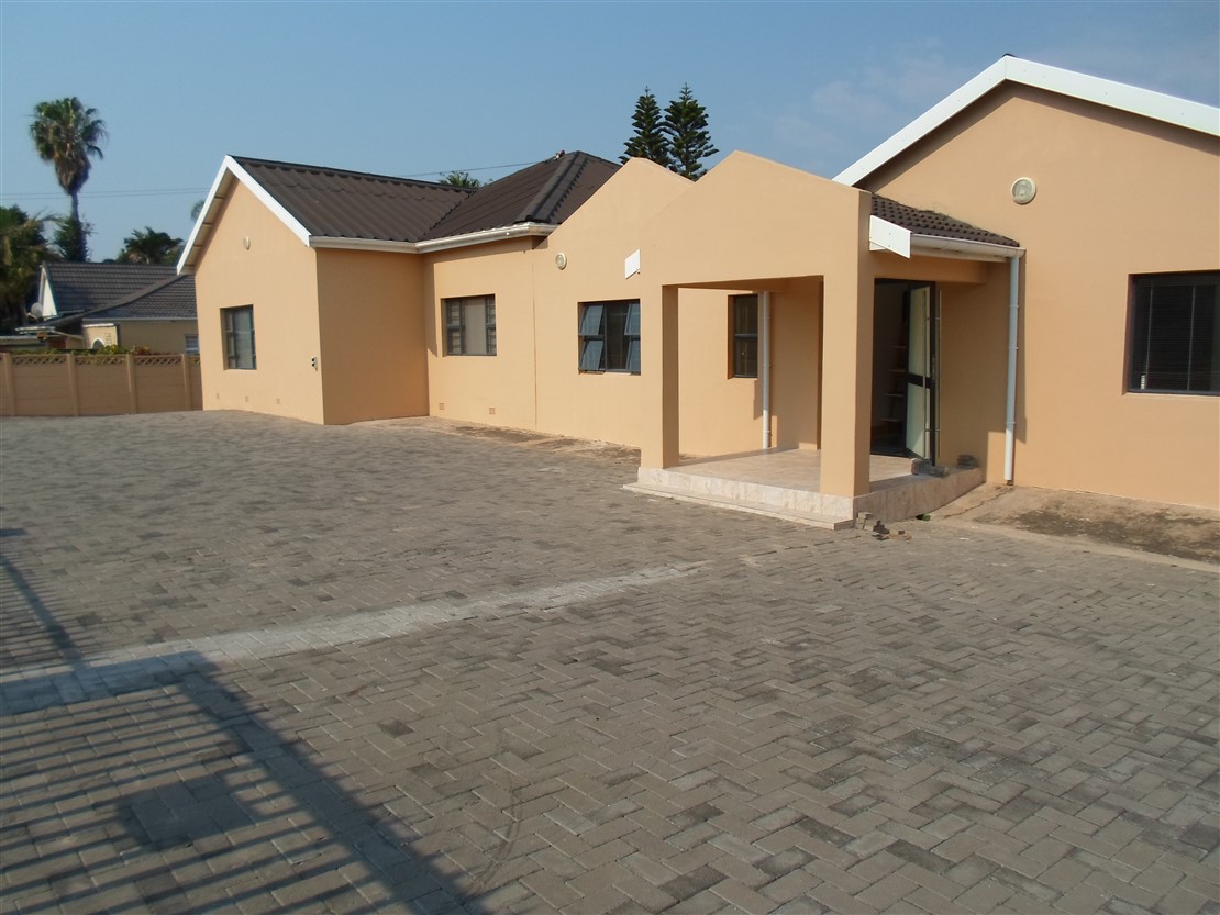 Commercial Property for Sale in Vincent Eastern Cape